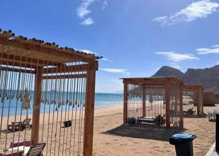 Ground Peaceful 3 Bedroom With 6 King Bed & 2 Bathrooms &private Garden Marvelous Land Escape Murano Ain Sokhna *